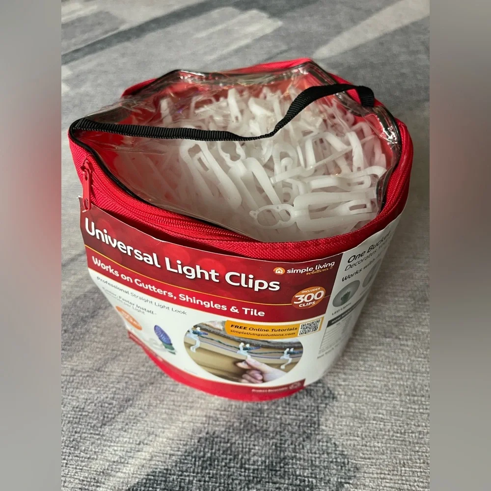 Simple Living Universal Light Clips - 300 pieces